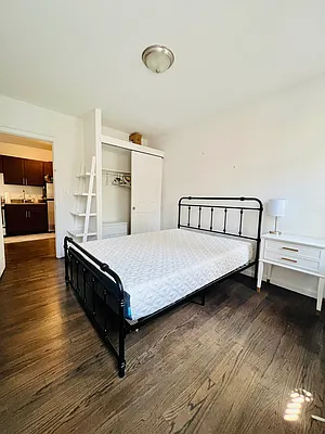 Rented by Compass | media 6