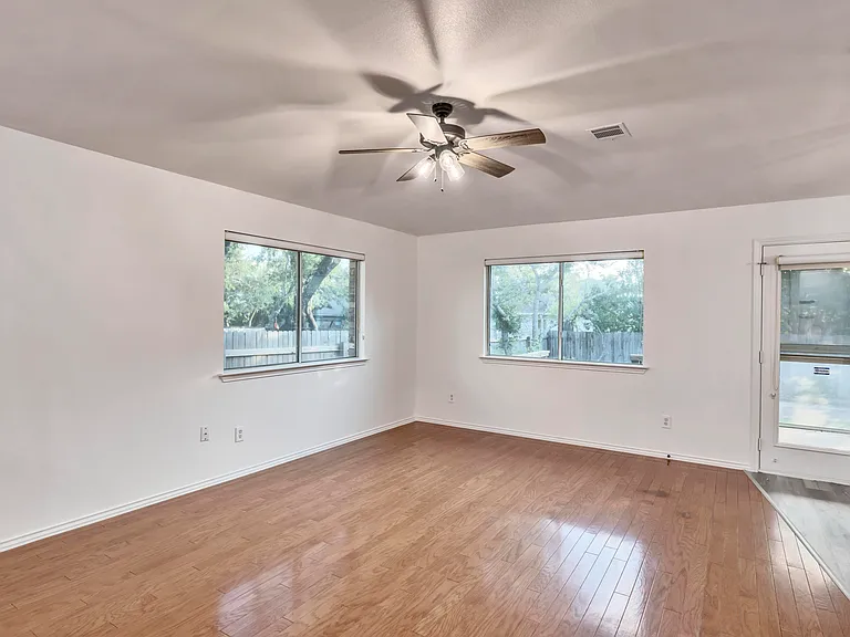 3438 Flowstone Ln — Photo 28