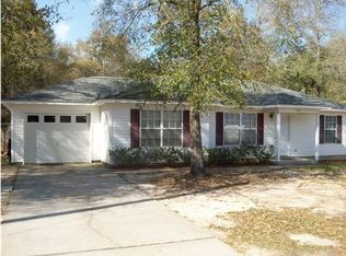 195 Mary Ln, Crestview, FL 32536