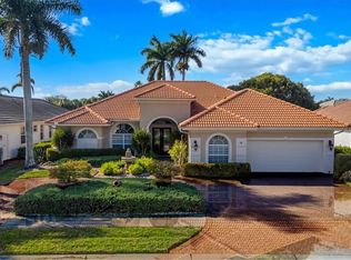 4971 Rustic Oaks Cir, Naples, FL 34105