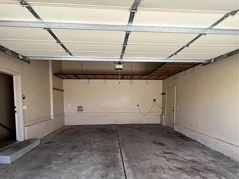 2049 W Sunflower Ln — Photo 47