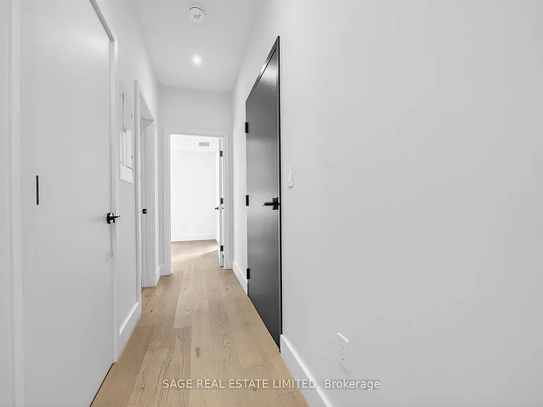 909 Castlefield Ave #2 — Photo 19