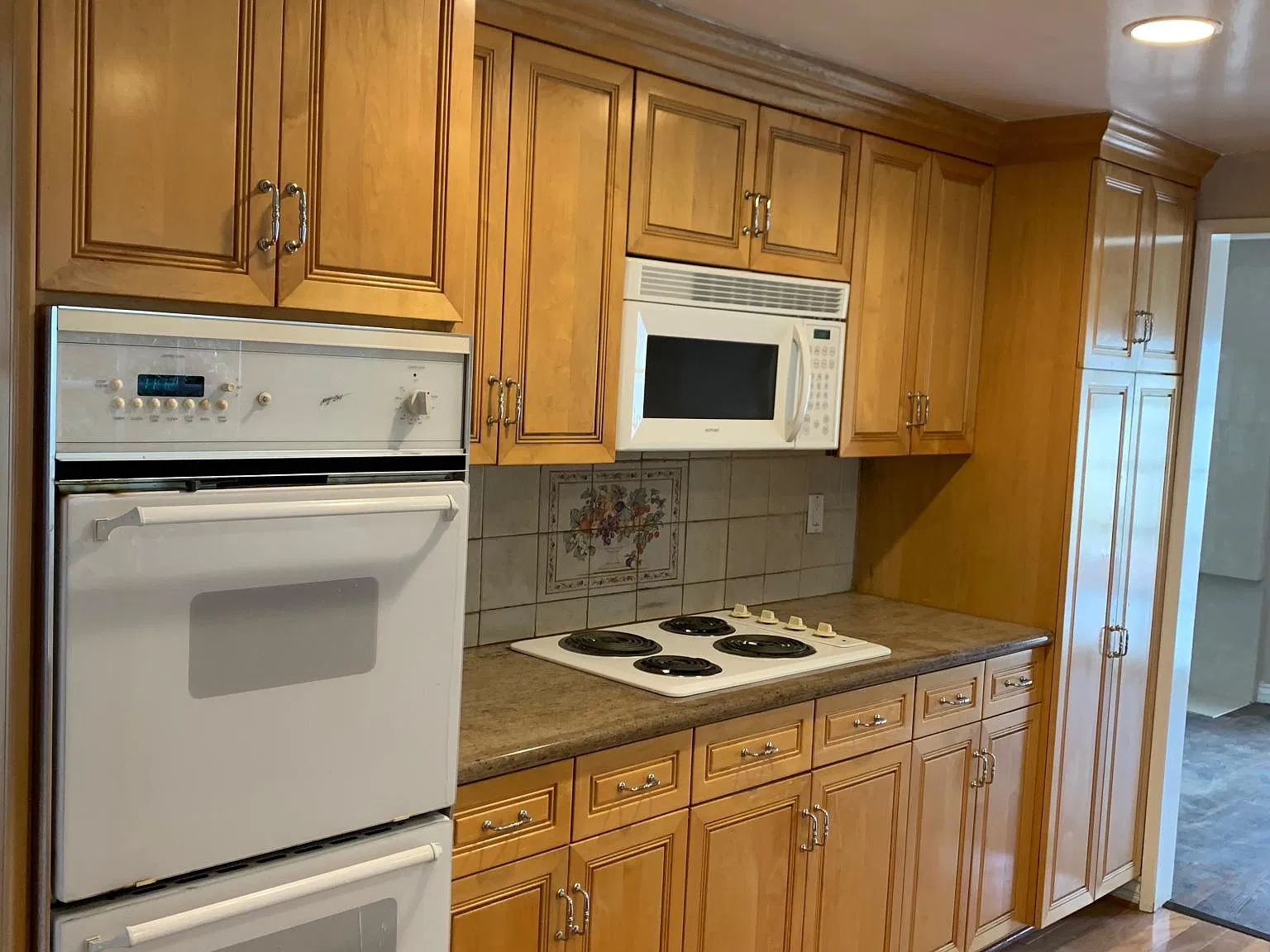 3 bed, 1796 sqft, $4,500 — Photo 4