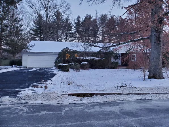16 Edgemere Ave, Plainsboro, NJ 08536
