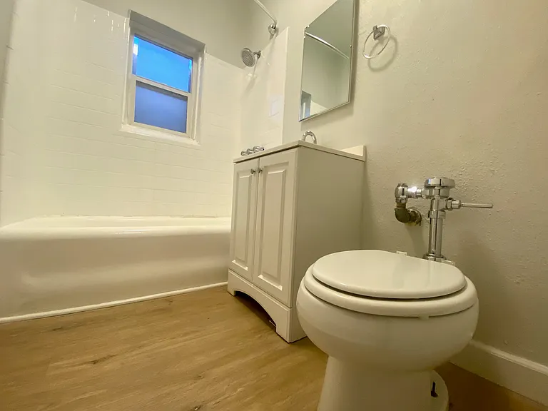 Gramercy Lofts — Photo 17