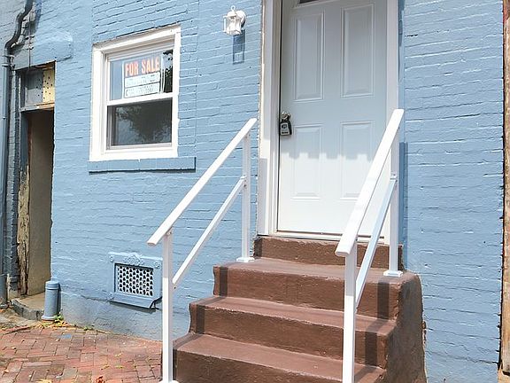 2nd image of 313 W Buttonwood St