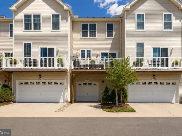 42800 San Sebastian Ter, Chantilly, VA 20152