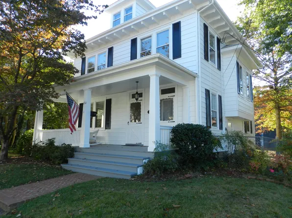 1212 Prince Edward St, Fredericksburg, VA 22401