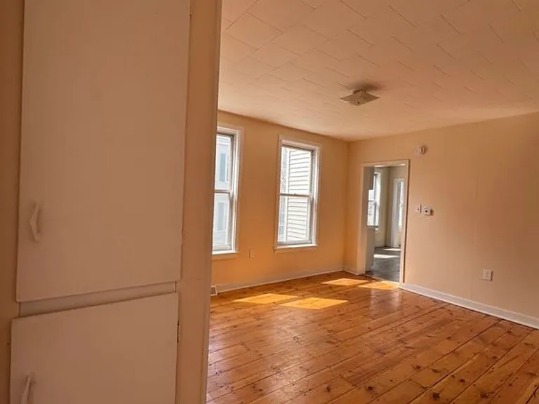 856 Valley St #1 — Photo 4