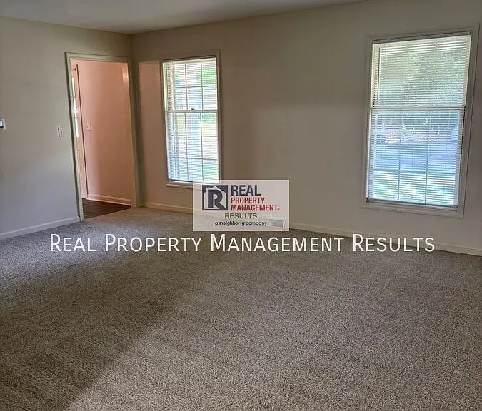 7577 Nottingham Dr — Photo 7