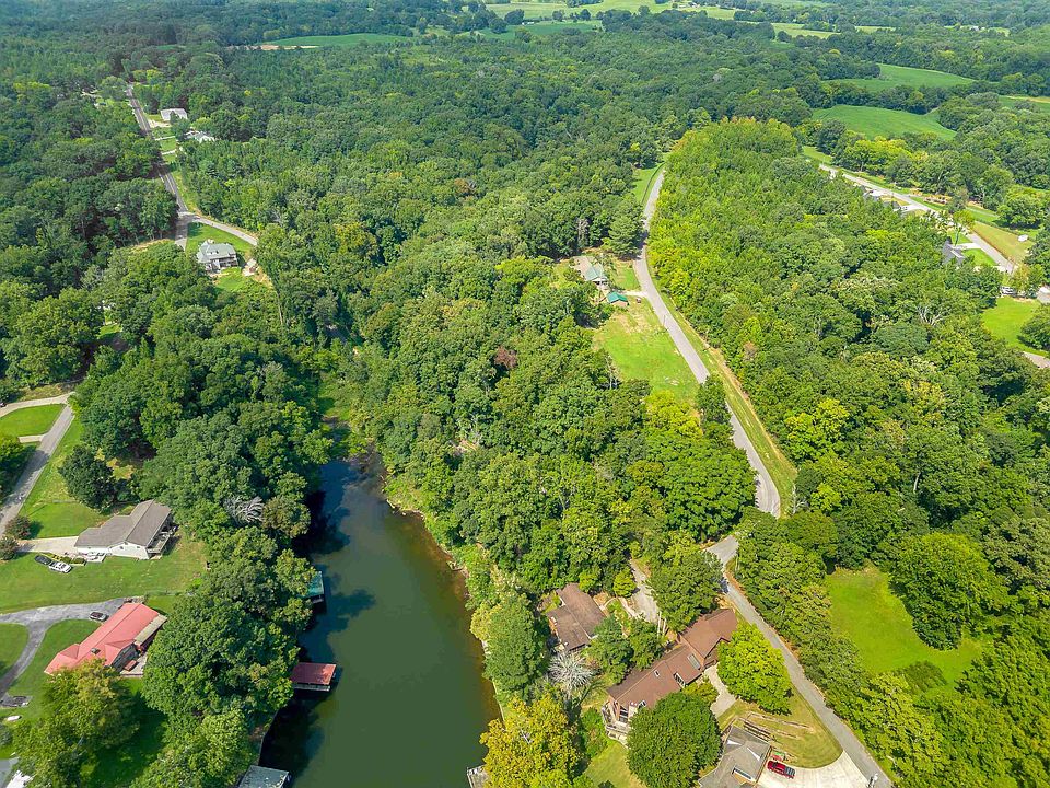 1st image of 200 Holland Dr