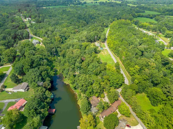 200 Holland Dr, Killen, AL 35645