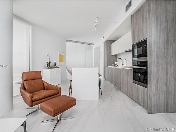3rd image of 2900 NE 7th Ave Unit 3809