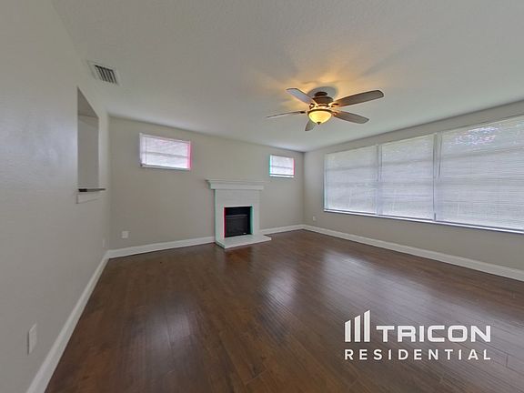 3rd image of 2759 Navel Dr