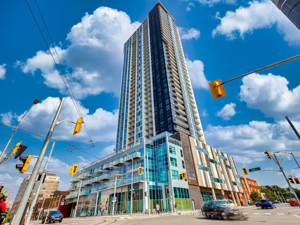 60 Frederick St #3901, Kitchener, ON N2H 0C7