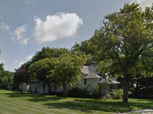 757 E Pells St, Paxton, IL 60957
