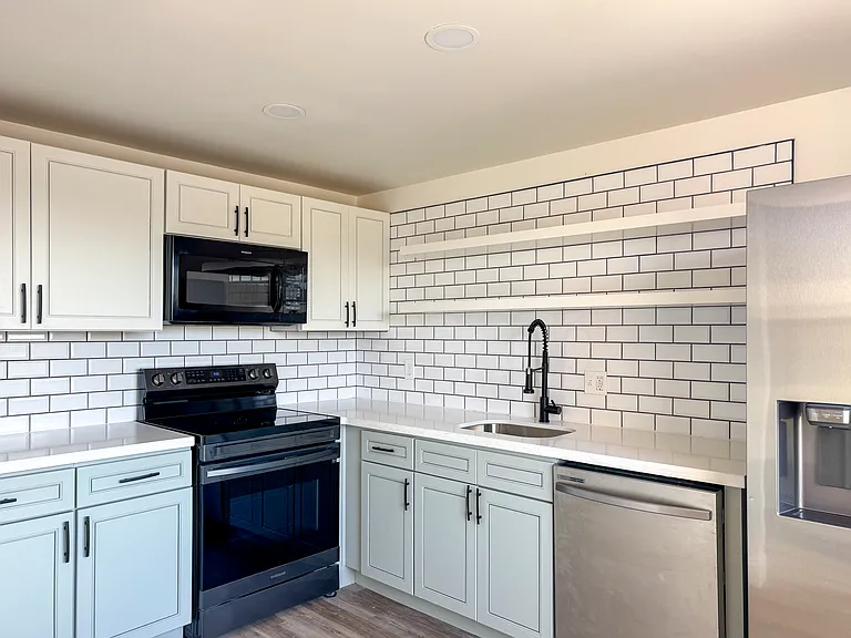 5621 Pershing Ave — Photo 5