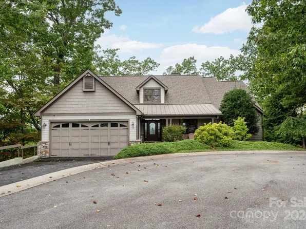 19 W Bobcat Ct, Hendersonville, NC 28739