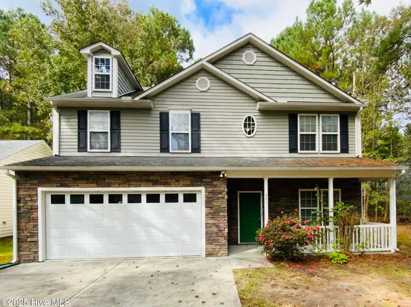 440 Moss Pink Drive, Vass, NC 28394