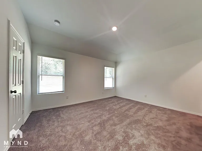 17584 Rosewood Manor Ln — Photo 7