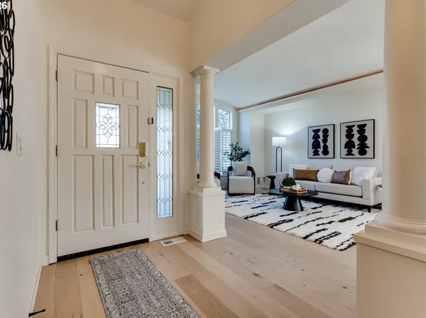 3858 Mirror Pond Way, Eugene, OR 97408