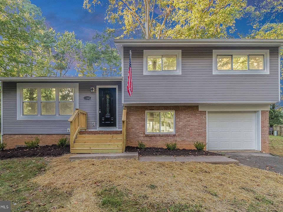 1st image of 11203 Meadowlark Ln