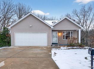 482 Indian Lake Dr, Wright City, MO 63390