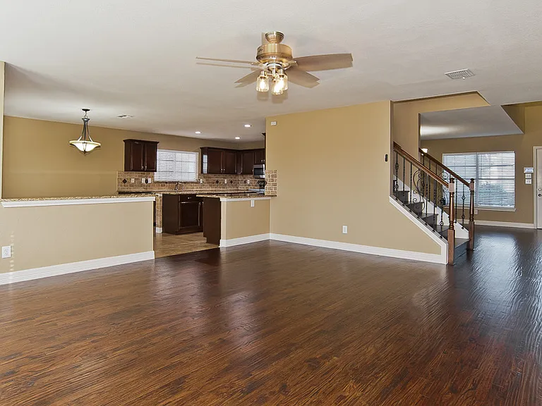 318 Kissimmee Dr — Photo 14
