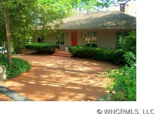 1339 Hogback Mountain Rd, Tryon, NC 28782
