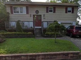 121 Manhattan St, Jackson, NJ 08527