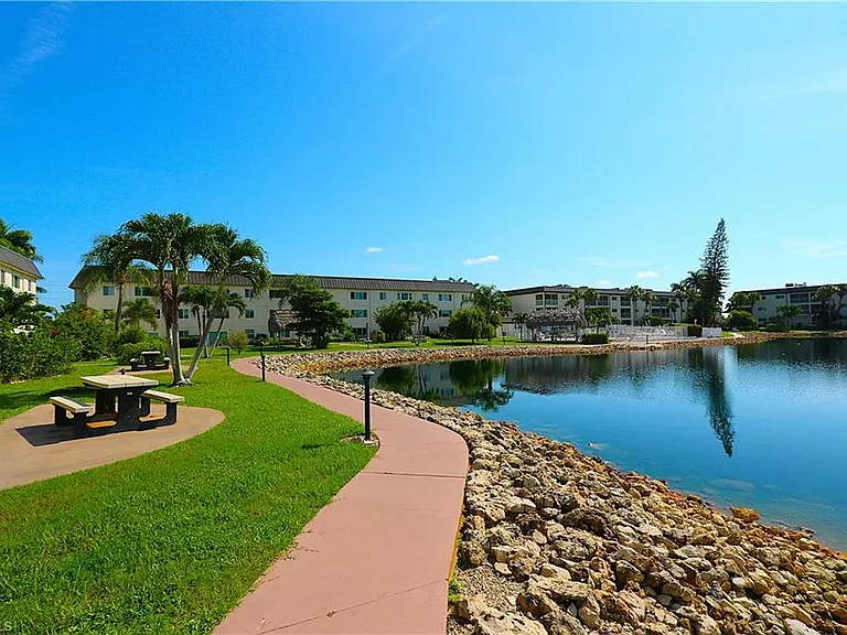 1004 Manatee Rd #H202 — Photo 19
