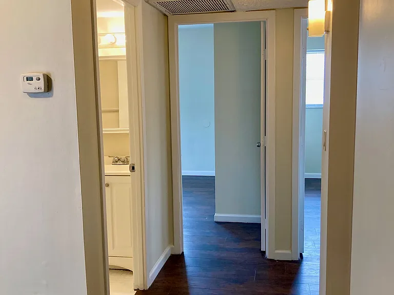 6255 Beechmont Ave #11 — Photo 7
