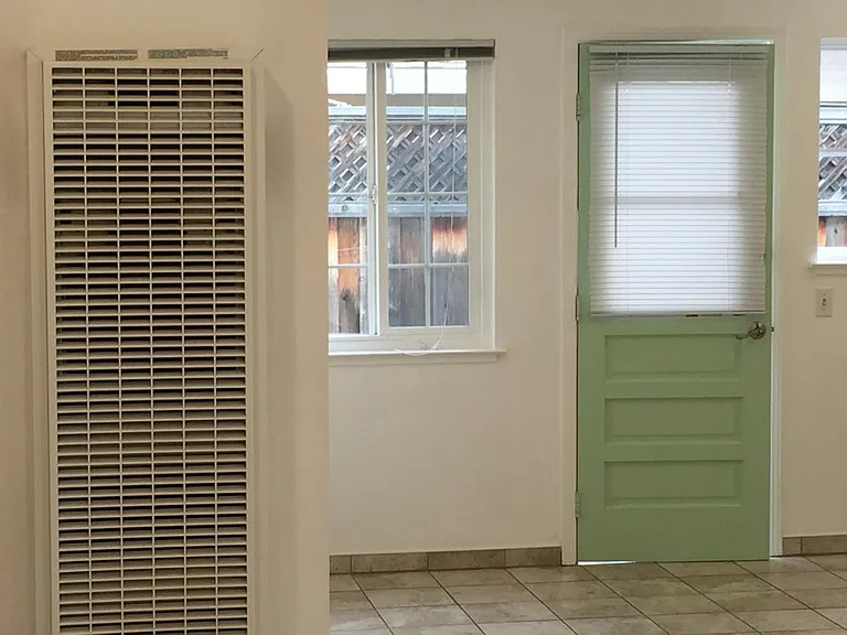 wall heater in Livingroom