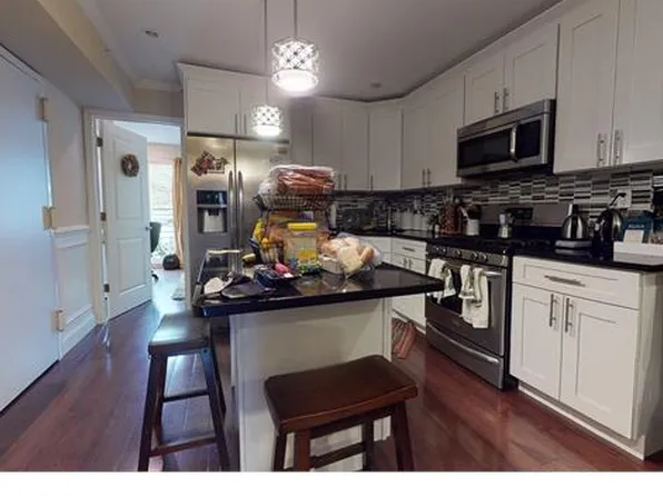 1236 S 17th St APT 3, Philadelphia, PA 19146