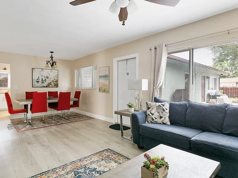 2223 SE 6th St #2 — Photo 9