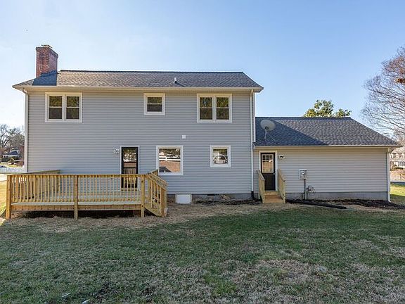 2nd image of 35 Fox Run Ln