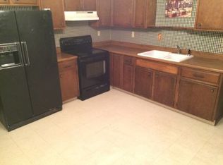 313 5th St #S, Colona, IL 61241