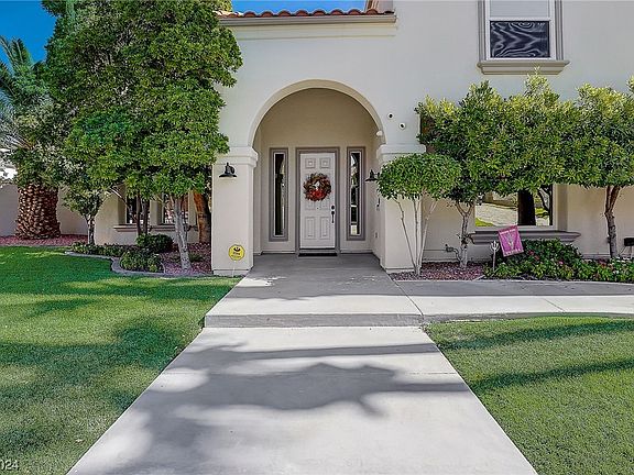2nd image of 2060 Palm Canyon Ct