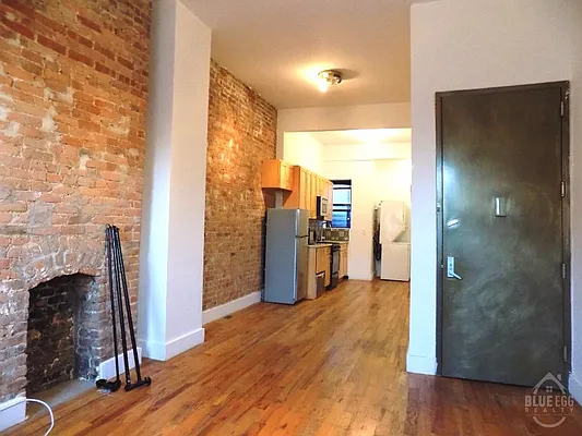 Rented by Blue Egg Realty Corp | media 20