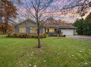 6506 Perrine Rd, Midland, MI 48642