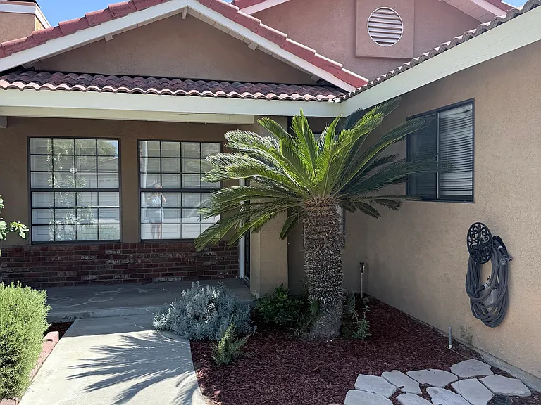 13801 San Esteban Ave — Photo 2