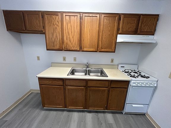 3rd image of 39 W Van Ln #1