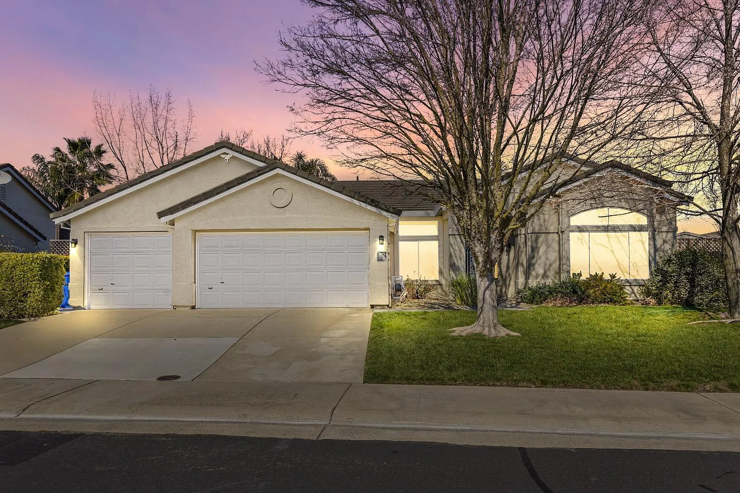 9250 Dever Cir photo 1