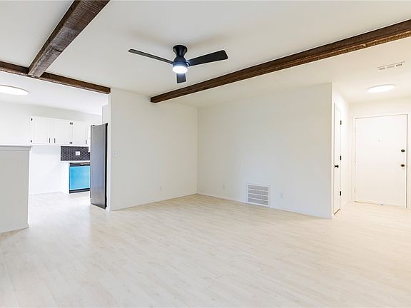 4th image of 1309 Forest Dr
