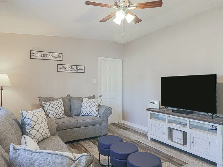 Curcor Dr — Photo 3