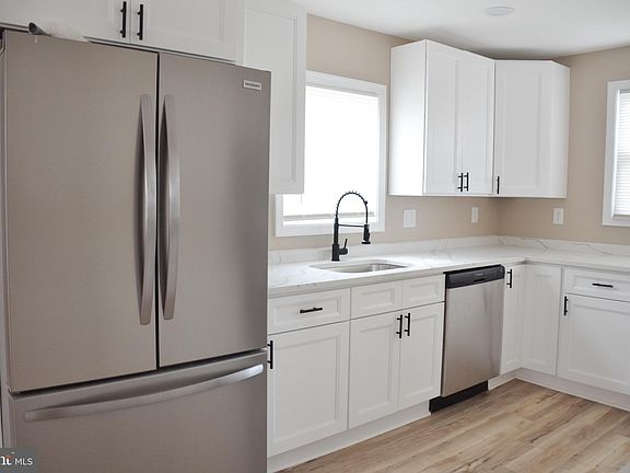 4th image of 2519 McComas Ave