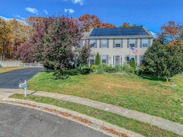 312 Joann Dr, Egg Harbor Township, NJ 08234