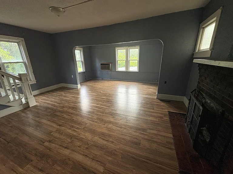 329 E Park Ave #B — Photo 2