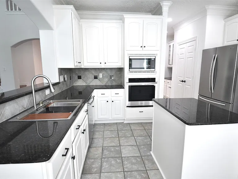 1914 Sand Hollow Ln — Photo 18