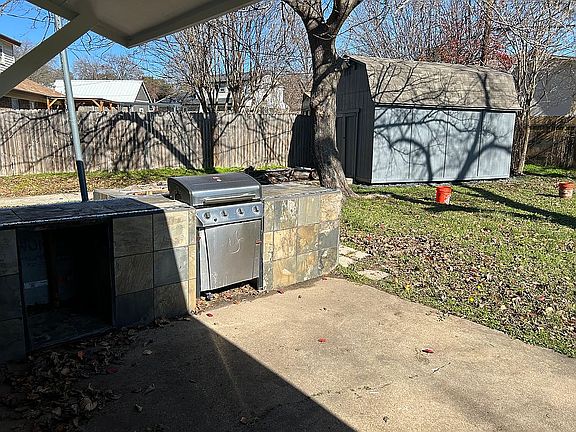 4th image of 816 Natchez Ave